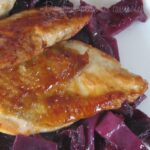 Tartare de saumon comme un sashimi. Fraîcheur, légèreté avant les jours terribles