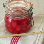 Penne aux courgettes grillées, ricotta, ail, menthe et pignons